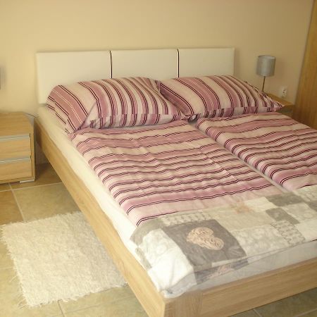 Eszter Apartman Eger Luaran gambar