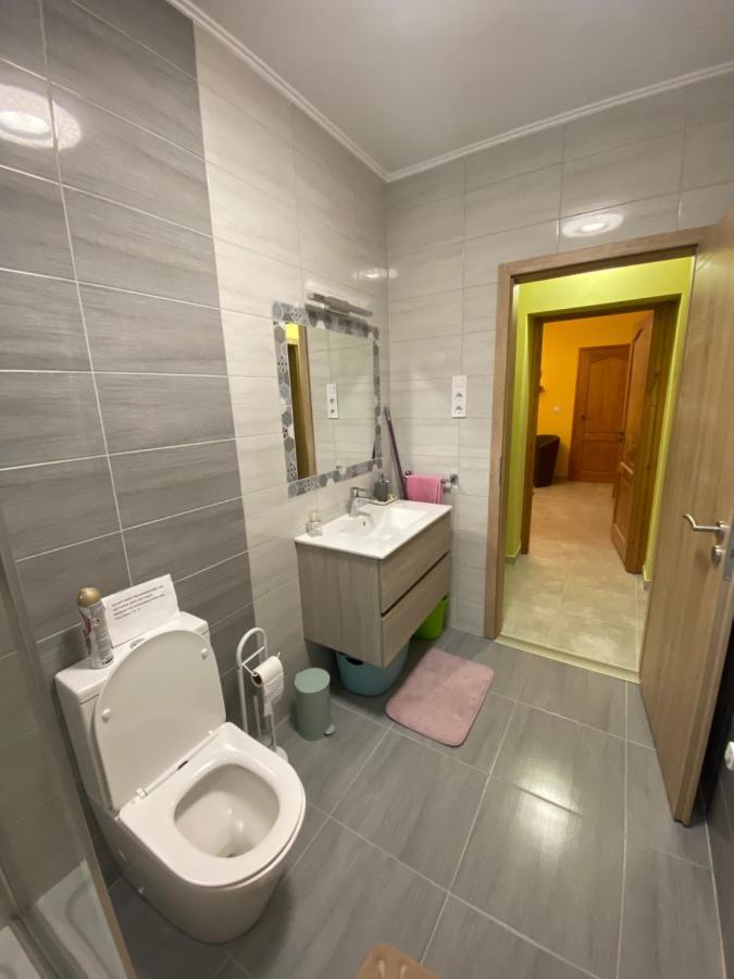 Eszter Apartman Eger Luaran gambar