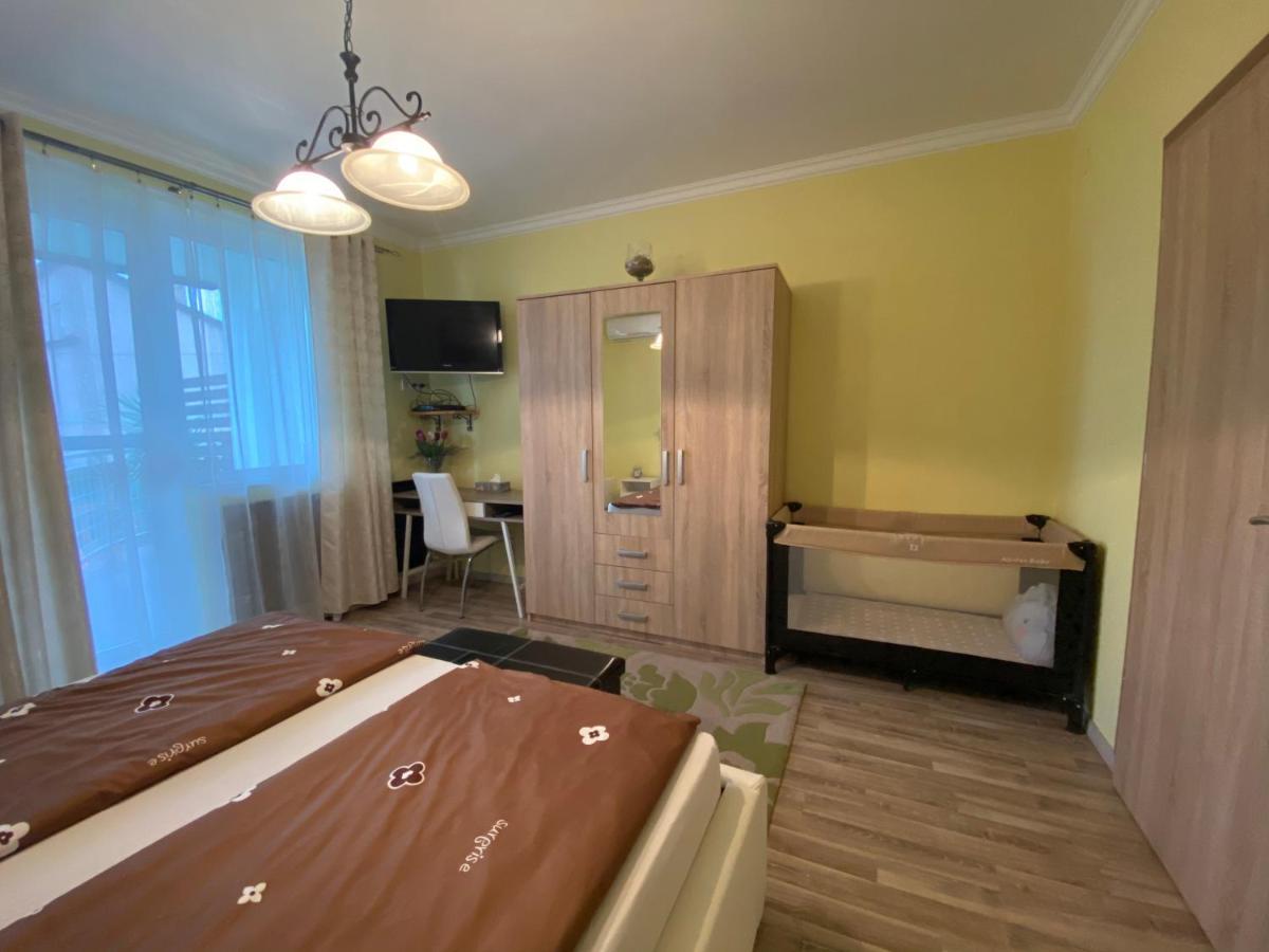 Eszter Apartman Eger Luaran gambar