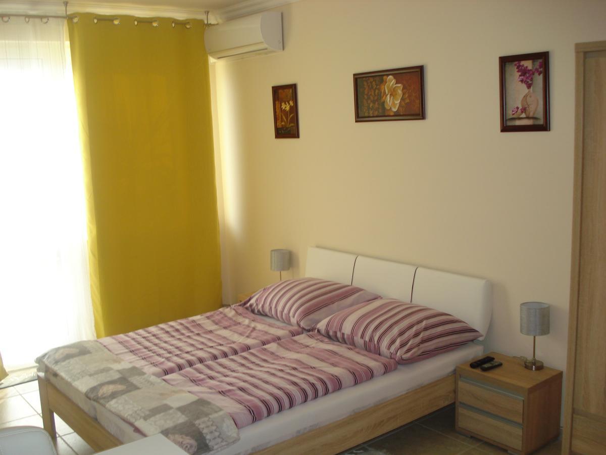 Eszter Apartman Eger Luaran gambar