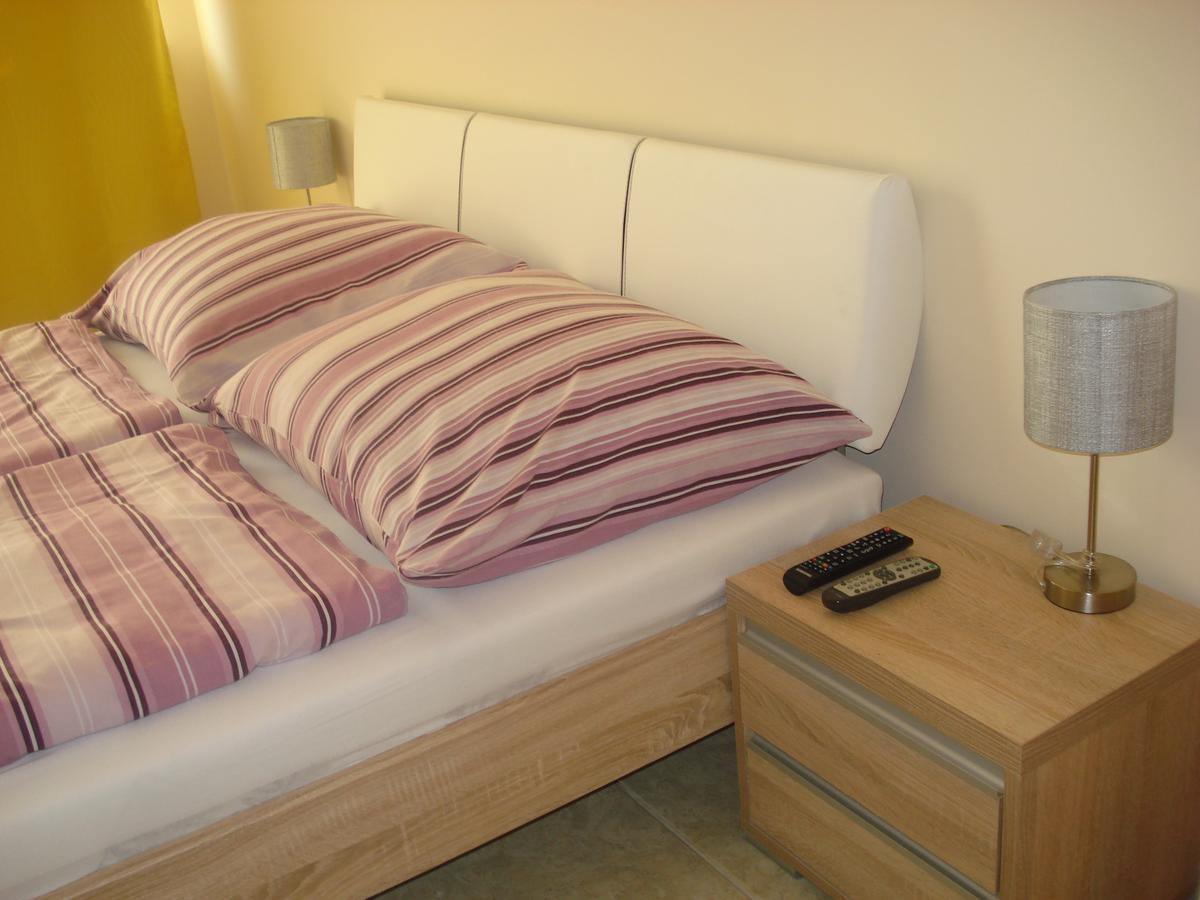 Eszter Apartman Eger Luaran gambar