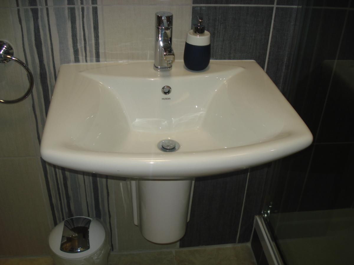 Eszter Apartman Eger Luaran gambar